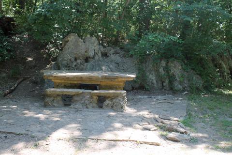 Picnic table in Chickasaw National Recreation Area