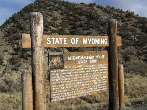 Historic marker at the site of Halfway House Stage Stop in Wyoming 