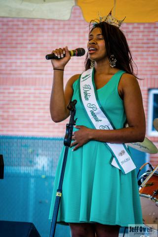 Singer at Dublin Peanut Festival in NC Singer at Dublin Peanut Festival in NC