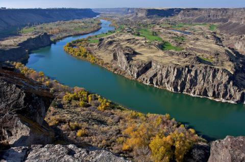 Snake River Canyon A section of Snake River canyon in Idaho