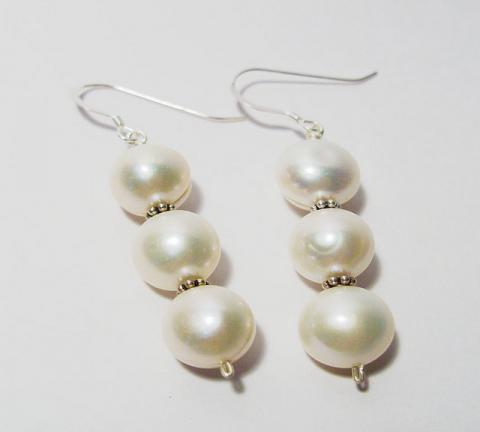 Freshwater pearl earrings Freshwater pearl earrings