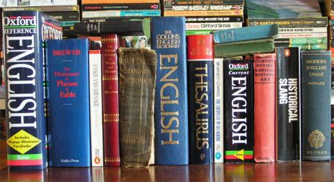English language dictionaries, thesaurus and references