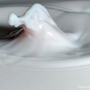 Milk splash that looks sculpted