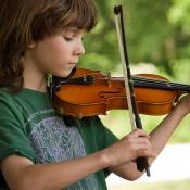A young fiddler